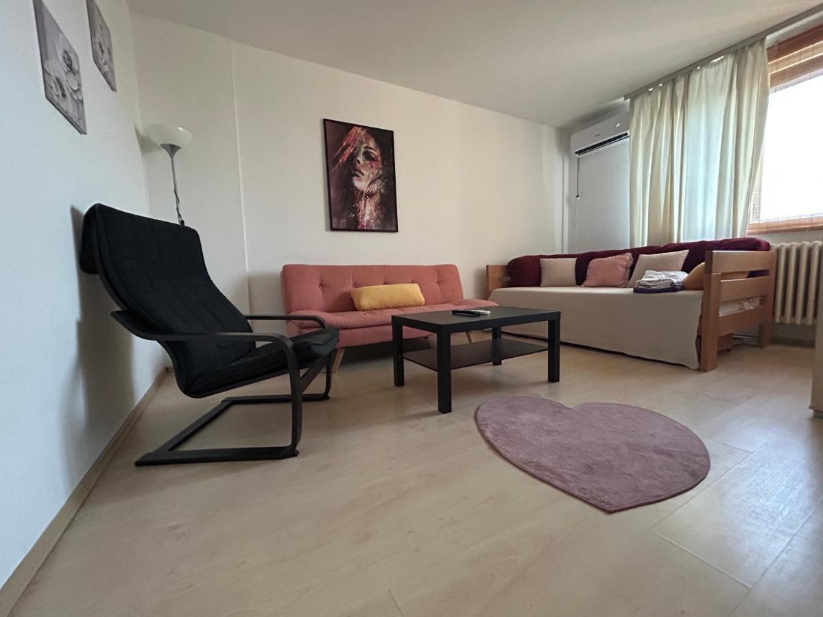 Kelti Apartamento Belgrado Exterior foto